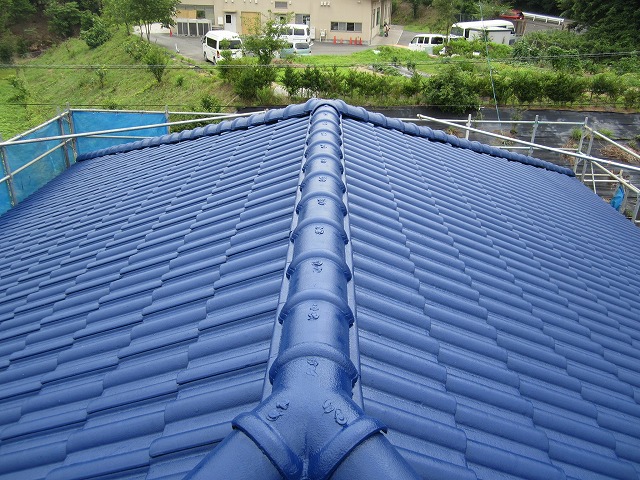 セメント瓦の塗装もお任せください